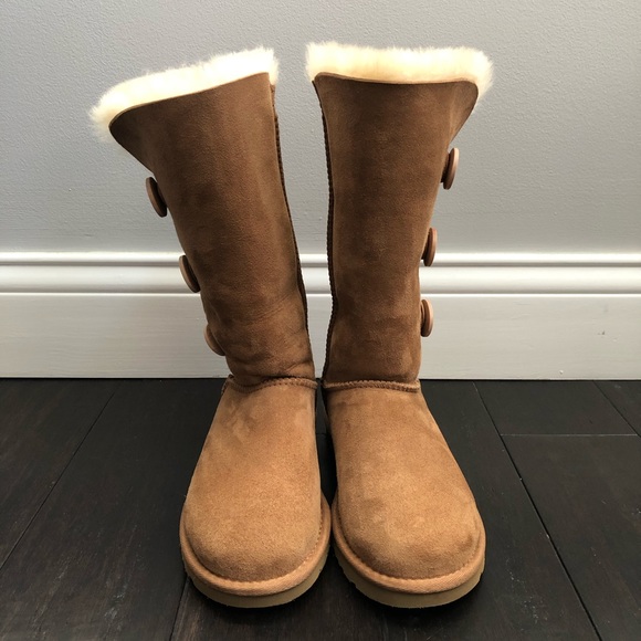 UGG Bailey Button Triplet Genuine Shearling Boot - Picture 3 of 7